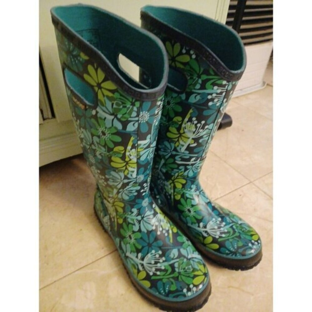 Bogs womens boots 7